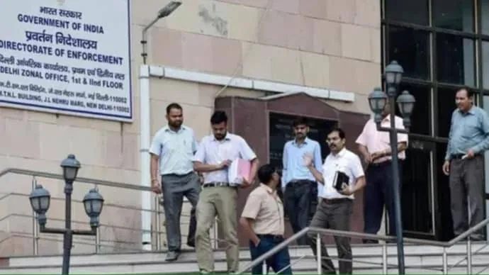 मुंबई-दिल्ली में 11 ठिकानों पर छापेमारी, 1.75 करोड़ जापानी येन, 103145 अमेरिकी डॉलर की एफडी फ्रीज