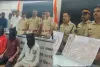 मुंबई में बंदूक की नोक पर डकैती डालने वाले पांच आरोपियों को वाकोला पुलिस ने राजस्थान से किया गिरफ्तार।