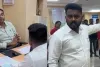 मुंबई :  MNS नेता की गुंडागर्दी! मराठी न बोलने पर बैंक अधिकारी को धमकाया, अफसर ने मांगी माफी