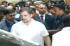 नई दिल्ली :  मानहानि केस में राहुल गांधी की भिवंडी कोर्ट में पेशी, BJP कार्यकर्ताओं ने दिखाए काले झंडे