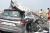 कोटा : दिल्ली - मुंबई एक्सप्रेसवे पर दर्दनाक हादसा, ट्रक से टकराकर उड़े कार के परखच्चे, 4 की मौत 