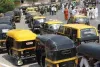 मुंबई : सरकार ने ट्रैफिक और प्रदूषण का हवाला देते हुए नए ऑटो रिक्शा परमिट जारी करना बंद कर दिया