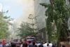 बोरीवली के Annex Mall में लगी आग, वेस्टर्न एक्सप्रेस हाईवे के पास मची अफरा-तफरी