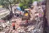 मुंबई में रेलवे भूमि पर बड़ा बुलडोजर एक्शन: गोरेगांव-मालाड के बीच अतिक्रमण हटाने की कार्रवाई तेज