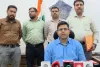 मुंबई: खुद को वरिष्ठ पुलिस अधिकारी बताकर ठगी करने वाला फर्जी अफसर गिरफ्तार, केस दर्ज