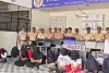 मुंबई : गोवंडी पुलिस ने हेल्थ पॉलिसी के नाम पर लोगों से ऑनलाइन धोखाधड़ी करने वाले एक बड़े गिरोह का पर्दाफाश किया; कई राज्यों में फैला नेटवर्क; 12 गिरफ्तार