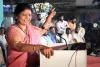 पुणे: सचिन अहीर के दल बदल पर सुषमा अंधारे का हमला, बोलीं- यह राजनीतिक बदले की रणनीति