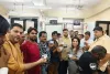 मुंबई: बीएमसी जी-नॉर्थ वार्ड के फेरीवालों को मिला डिजिटल QR Code ID कार्ड, अब सम्मान से कर सकेंगे व्यवसाय