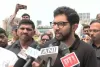 मुंबई में मैदानों को बचाने के लिए आदित्य ठाकरे की तिरंगा यात्रा, कहा, 17 मैदानों का रिजर्वेशन बदला