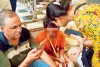 मथुरा : लापता लड़की को ढूंढने के लिए पुलिस अफसर ने मथुरा में भगवान कृष्ण से लगाई गुहार, आंखें खोलीं तो पास ही खड़ी मिली बच्ची