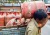 मुंबई : 115 रुपये महंगी हुई एलपीजी गैस, घरेलू सिलेंडर के दाम 60 रुपये बढ़े, जानें दिल्ली-मुंबई में कीम