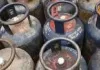 नई दिल्ली : कमर्शियल LPG सिलेंडरों की डिलीवरी शुरू, 13 मार्च को बुक हुए 88.8 लाख घरेलू गैस सिलेंडर