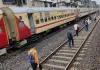 मुंबई: 'सिग्नल, यार्ड और कार शेड से ट्रेन में न चढ़ें यात्री', सेंट्रल रेलवे ने दी चेतावनी