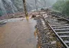 गुजरात में भारी बारिश से आफत, सूरत-मुंबई रेल सेवा पूरी तरह ठप; कई सड़कें बंद