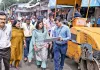 मुंबई:  एक्शन मोड में BMC कमिश्नर अश्विनी भिड़े, तीन घंटे चलीं पैदल, मुंबई में 320 KM फुटपाथ होगा साफ