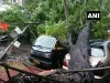 पुणे दीवार हादसे में पुलिस ने दो लोगों को किया गिरफ्तार, मुंबई में मानसून की पहली बारिश में हाहाकार मच गया