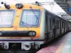 मुंबई की लोकल ट्रेन से लोगों का लगाव कम, २० प्रतिशत की गिरावट...