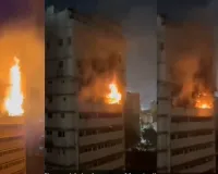 ब्रीच कैंडी अस्पताल के पास लगी भीषण आग, सिलेंडर फटने से हुआ हादसा; कड़ी मशक्कत के बाद आग पर पाया काबू