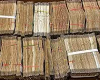घाटकोपर में लोकसभा चुनाव से पहले बड़ी कार्रवाई... कार से 72 लाख रुपये नकद जब्त