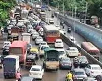 ठाणे-बेलापुर रूट पर हर जगह चल रहे काम... ट्रैफिक जाम !