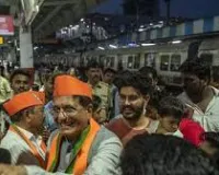 केंद्रीय मंत्री पीयूष गोयल ने यात्रियों को लुभाया... मुंबई मेट्रो अमेरिका से कम नहीं