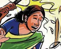 कुर्ला इलाके में नाश्ता नहीं बनाने पर पति ने पत्नी के सिर पर हथौड़े से कर दिया हमला 