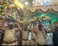 डोंगरी में रहमान शाह बाबा दरगाह में संदल की रस्म बहुत श्रद्धा और भक्ति के साथ मनाई गई; मुंबई पुलिस कमिश्नर देवेन भारती भी मौजूद थे