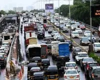 मुंबई : हाईवे पर ट्रैफिक की समस्या से निपटने के लिए वाकोला, आरे और विक्रोली में MSRDC द्वारा बनाए गए पुलों की मरम्मत करे; भारी वाहनों की आवाजाही रोकें - पीयूष गोयल 