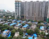 वर्ली में पुनर्विकसित बीडीडी चॉल टावरों में निवासियों ने घटिया निर्माण गुणवत्ता और अधूरी सुविधाएँ की शिकायत की