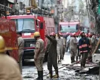 मुंबई : चेंबूर इलाके मे दो-मंजिला कॉरपोरेट पार्क में भीषण आग