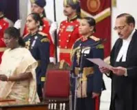  नई दिल्ली : जस्टिस सूर्यकांत को भारत के 53वें चीफ जस्टिस के तौर पर शपथ दिलाई