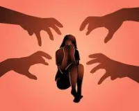 मुंबई : महिला पर नाबालिग बेटी को प्रॉस्टिट्यूशन में धकेलने के आरोप में केस दर्ज