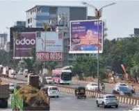 मुंबई : नए नियमों के तहत, अब कहीं भी 40 ft x 40 ft से बड़े होर्डिंग लगाने की इजाज़त नहीं 