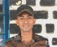 मुंबई : अग्निवीर की मां ने बॉम्बे हाई कोर्ट में अर्जी देकर भारतीय सेना के शहीद सैनिकों को मिलने वाले डेथ बेनिफिट्स में बराबरी की मांग की 