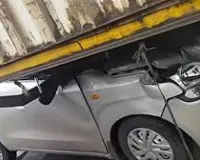 मुंबई-गोवा नेशनल हाईवे पर भीषण हादसा, कार ने कंटेनर को पीछे से मारी टक्कर, बाप-बेटे की दर्दनाक मौत