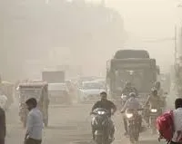 मुंबई : दिल्ली के बाद मुंबई में भयंकर स्मॉग! धुंध में गुम नजर आईं गगनचुंबी इमारतें, इतना पहुंच गया एक्यूआई