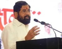 मुंबई : एकनाथ शिंदे ने नगर निगम चुनावों को 'विकास बनाम बयानबाजी' की लड़ाई बताया