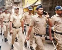 मुंबई : महत्वपूर्ण इलाकों में सुरक्षा कर्मियों और चुनाव आयोग के अधिकारियों की विशेष तैनाती