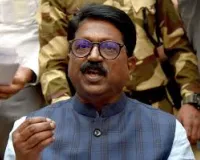 मुंबई : शिवसेना सांसद अरविंद सावंत का चुनाव आयोग पर आरोप