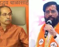 मुंबई : उद्धव ठाकरे की अगुवाई वाली तीन पार्षदों एकनाथ शिंदे की अगुवाई वाली शिवसेना में शामिल हो गए