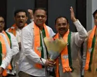 मुंबई : नगर निगम चुनावों में जीत हासिल करने के बाद BJP ने गणेश खनकर को BMC में ग्रुप लीडर नियुक्त किया