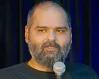 मुंबई : आखिरकार मुंबई पहुंचे कॉमेडियन कुणाल कामरा, शिंदे टिप्पणी विवाद में कमेटी के सामने हुए पेश, जानें क्या हुआ?