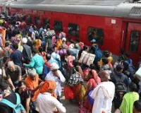मुंबई से यूपी-बिहार जाने वाली ट्रेनों का बुरा हाल