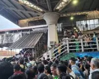 पनवेल : एक फुटओवर ब्रिज वाले इस स्टेशन पर पिछले चार साल में भीड़ डबल हो गई