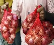 नासिक : प्रदर्शनकारी किसानों ने नासिक में मुंबई-आगरा राजमार्ग अवरुद्ध किया