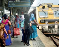 मुंबई : मुंबई लोकल में महिला से अश्लील हरकत, दादर-मुलुंड के बीच वारदात; आरोपी की तलाश तेज