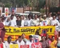 मुंबई : कांग्रेस ने की एलपीजी कीमत में हुई वृद्धि को तुरंत रद्द करने की मांग