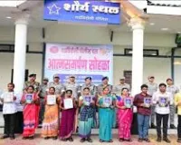 गढ़चिरौली : 5 बड़े नक्सलियों समेत 11 ने डाले हथियार