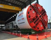 मुंबई : युद्ध के बीच चीन से जहाजों पर लदकर आईं सुरंगें खोदने वाली मशीनें, अंडरग्राउंड दौड़ेगी बुलेट ट्रेन