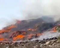 मुंबई: तुरभे डंपिंग ग्राउंड में लगी भीषण आग